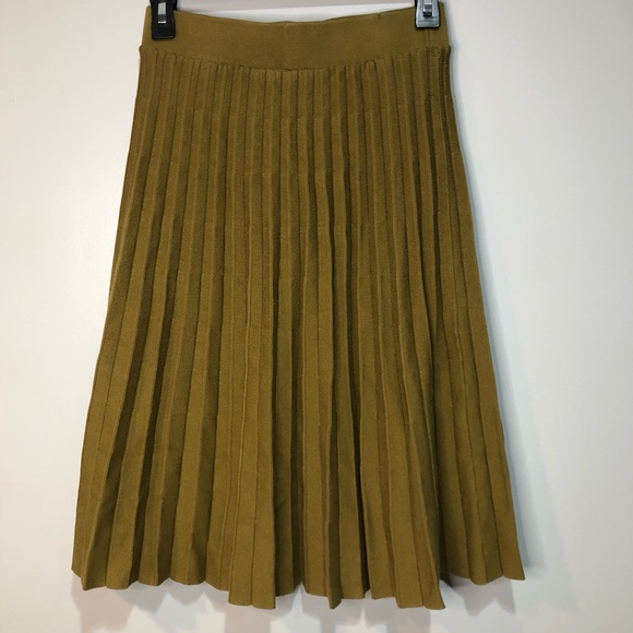 Kerisma Olive Green Ribbed Midi Skirt - Picture 1 of 6